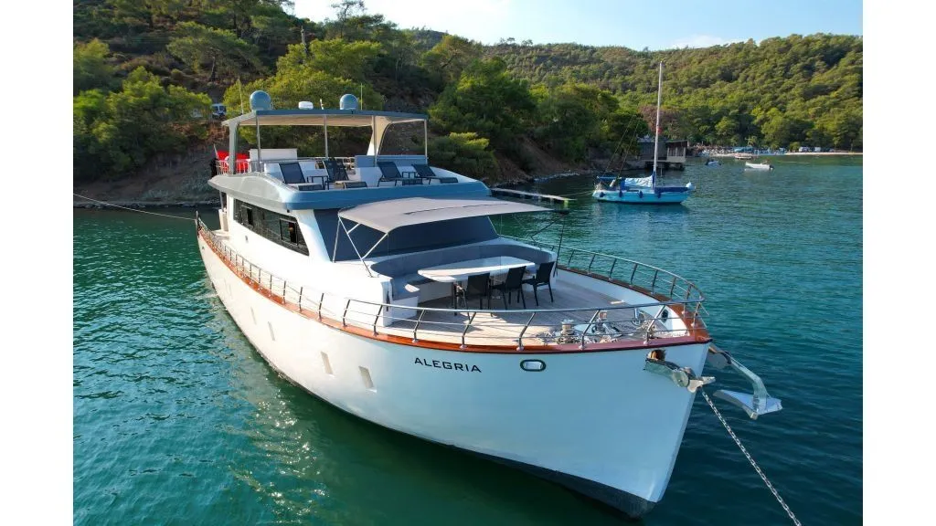 Charter a 24m Motor Yacht Trawler 24 in Göcek - Fotoğraf 2