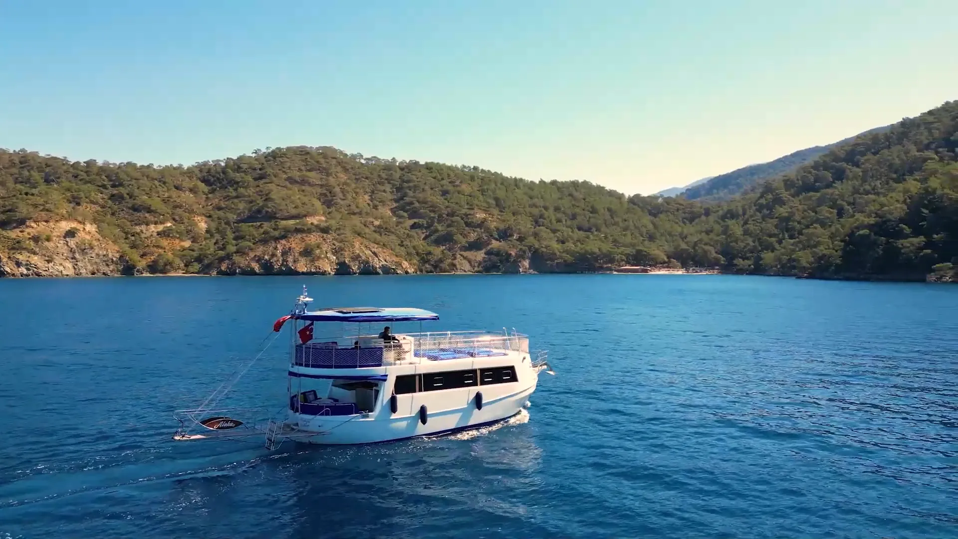 Explore Fethiye on a 13m Rental Trawler 24 - Fotoğraf 4