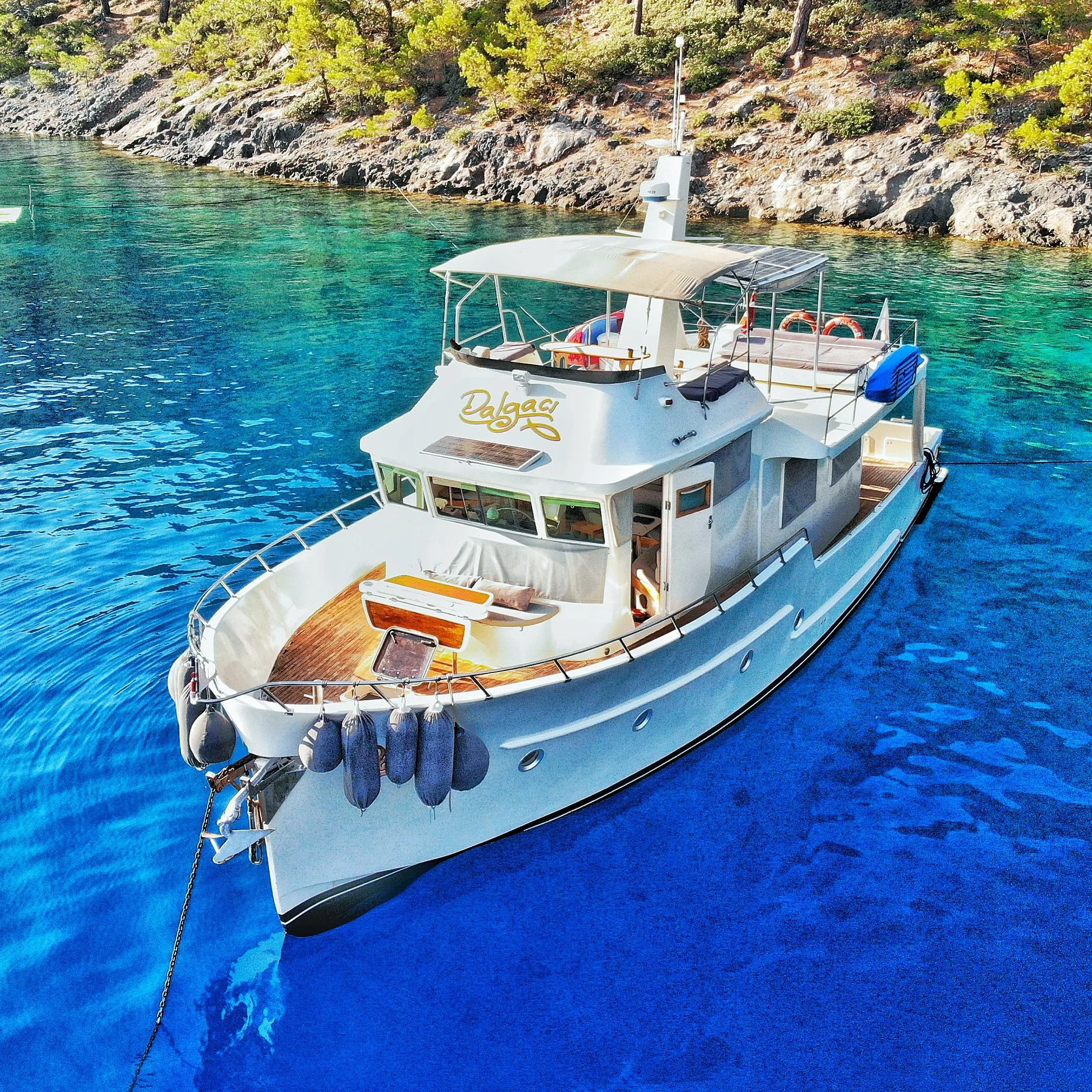 Göcek 16m Kiralık Motoryat Trawler 24 - Fotoğraf 1
