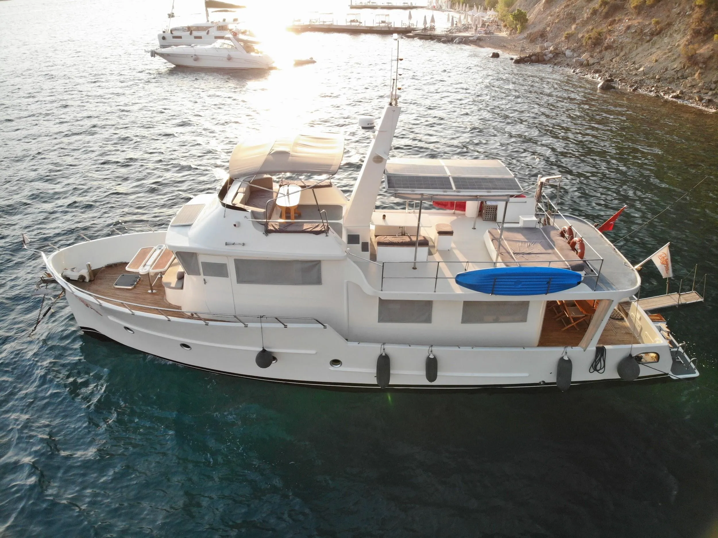 Göcek 16m Kiralık Motoryat Trawler 24 - Fotoğraf 2