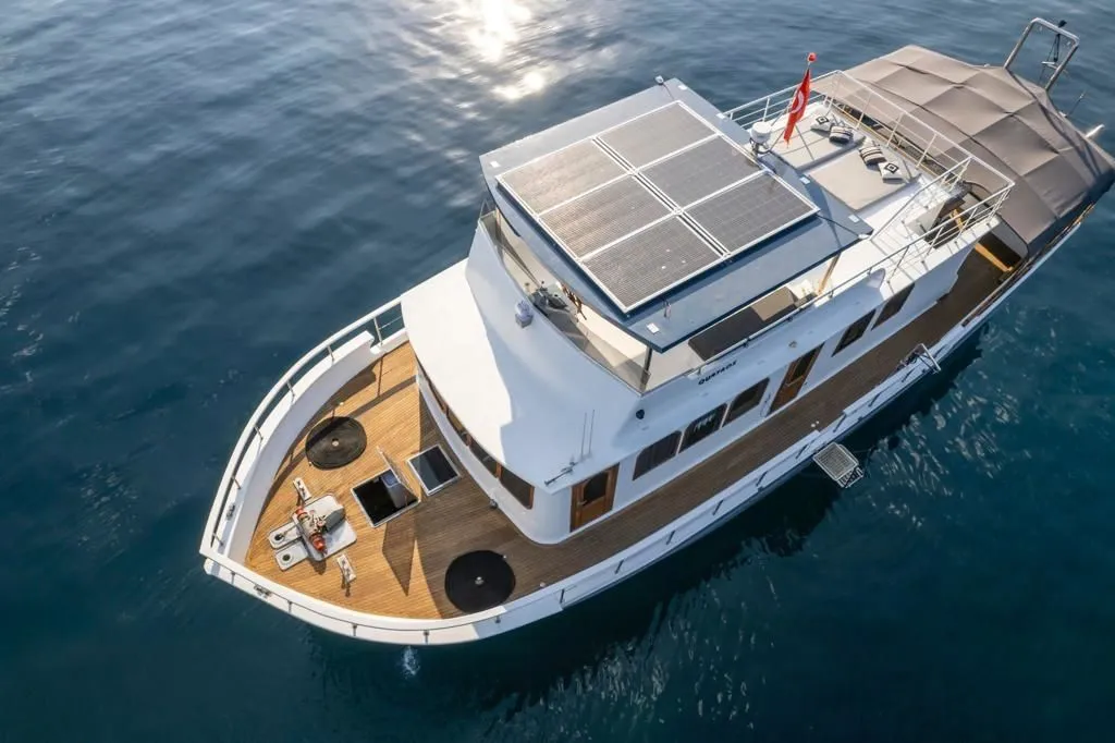 24m Bodrum Trawler 24 Motor Yacht Hire - Fotoğraf 3