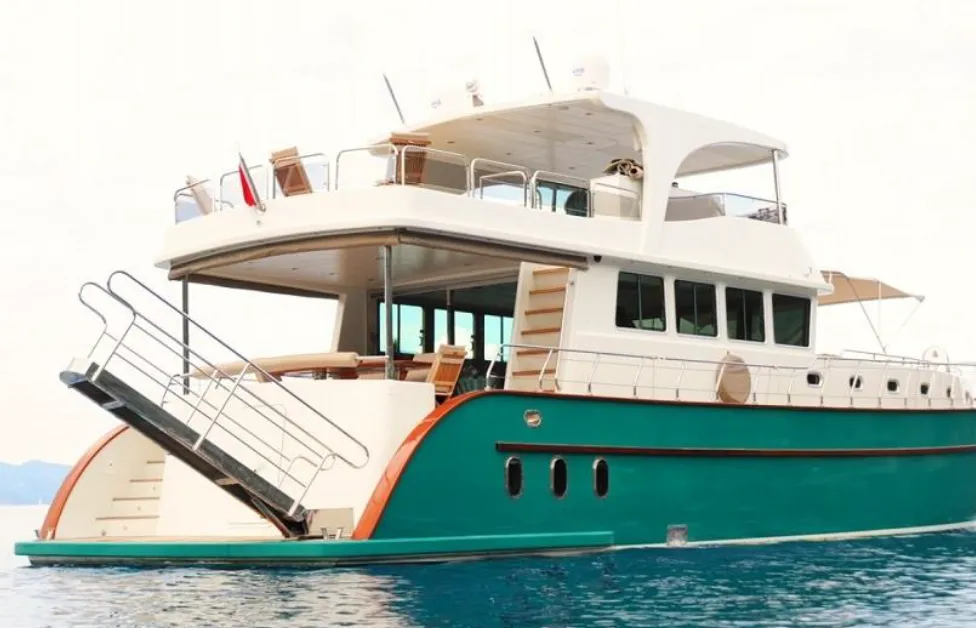 Explore Bodrum on a 20m Trawler 65 Motor Yacht Rental - Fotoğraf 2