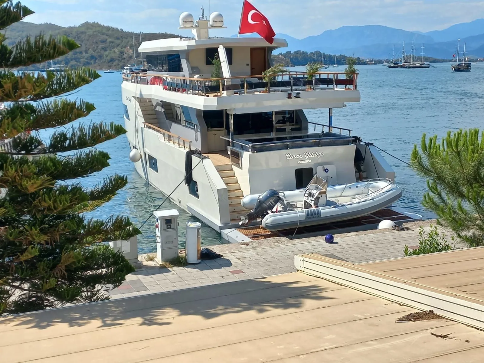 Rent a 30m Trawler 98 in Marmaris - Fotoğraf 4